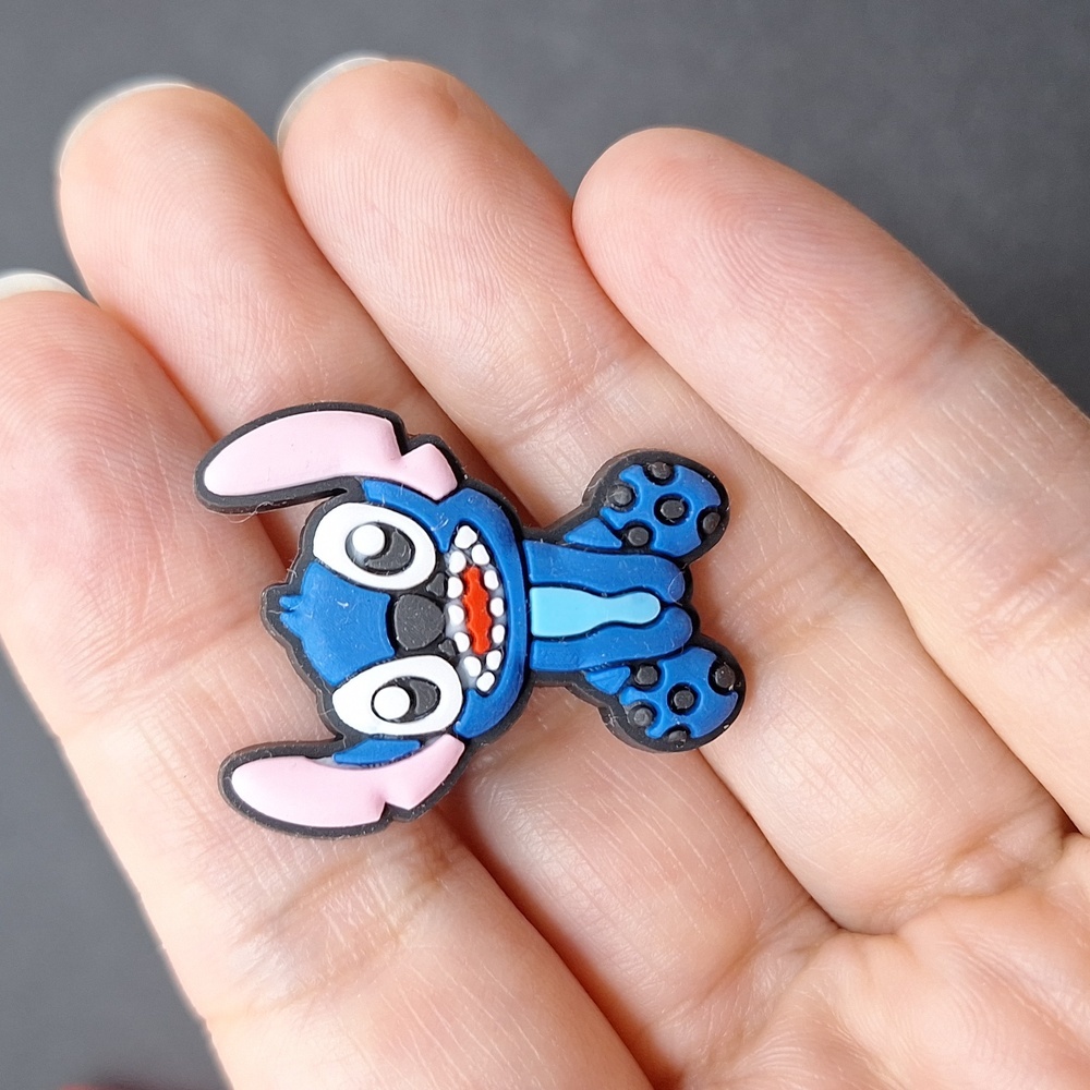 Stitch croc charm clog pin